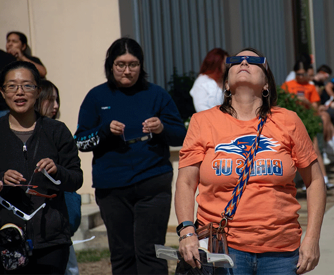 Students to enjoy up-close view of eclipse at <a href='http://oawv.ngskmc-eis.net'>在线博彩</a> Main Campus